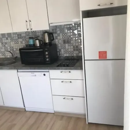 Fully Furnished Flat Close To The Sea In Karaburun *